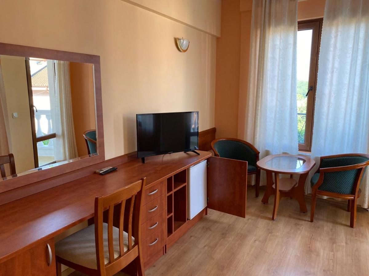 Pancho Family Hotel Кранево Экстерьер фото